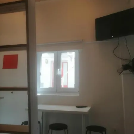 Apartmán Economic Studio Near Graca *